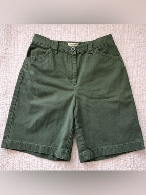 L.L. Bean Olive Green Shorts Classic Fit Mid Rise Casual Outdoor Size 6